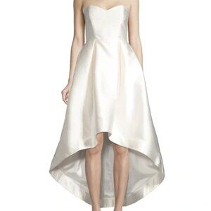 🤍✨Parker Roxanne Satin Strapless High-Low Gown with Pockets✨🤍